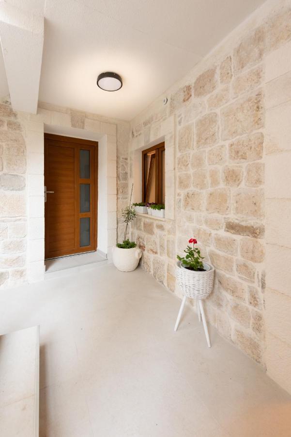 Apartment Olive Kaštela Εξωτερικό φωτογραφία
