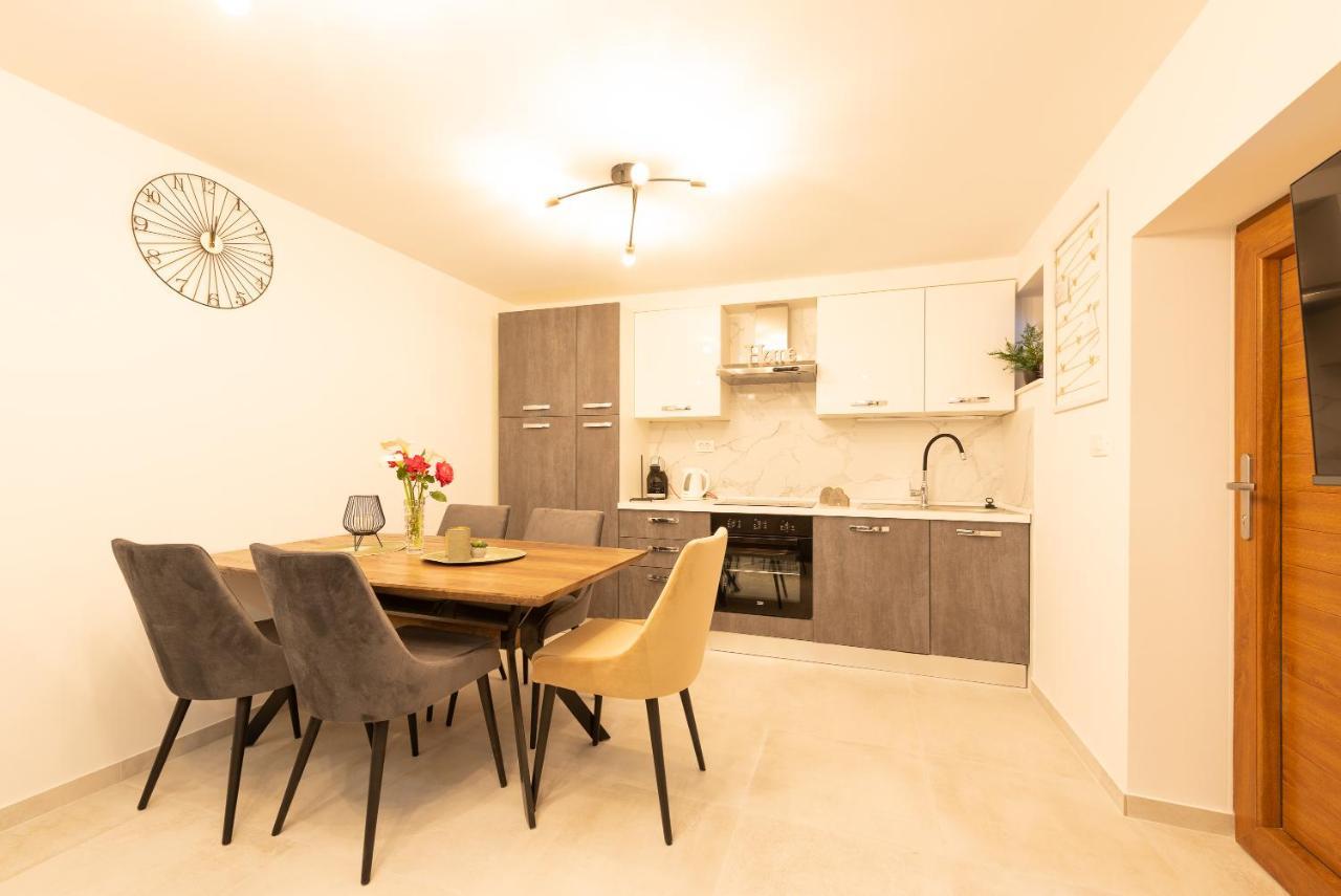 Apartment Olive Kaštela Εξωτερικό φωτογραφία