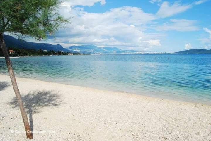 Apartment Olive Kaštela Εξωτερικό φωτογραφία