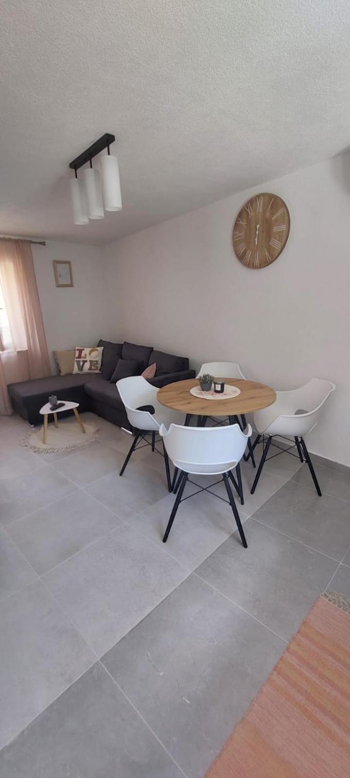 Apartment Olive Kaštela Εξωτερικό φωτογραφία