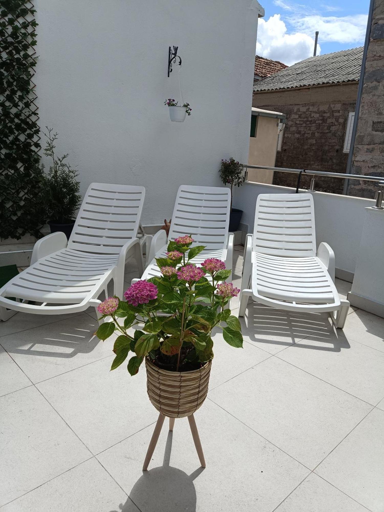 Apartment Olive Kaštela Εξωτερικό φωτογραφία