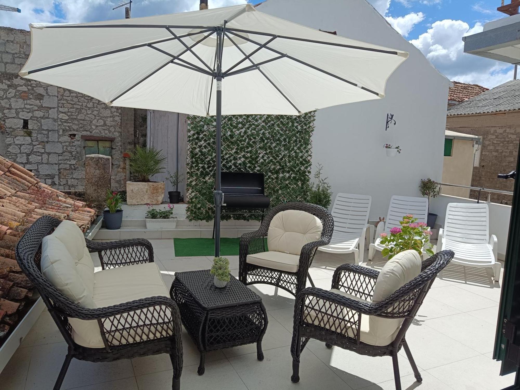 Apartment Olive Kaštela Εξωτερικό φωτογραφία